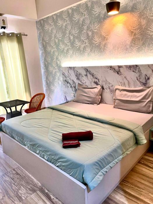 Hotel DivisionByZero