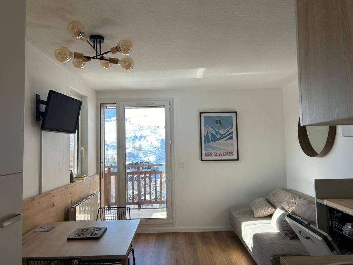 4 Person Apartment - 2 Bedrooms