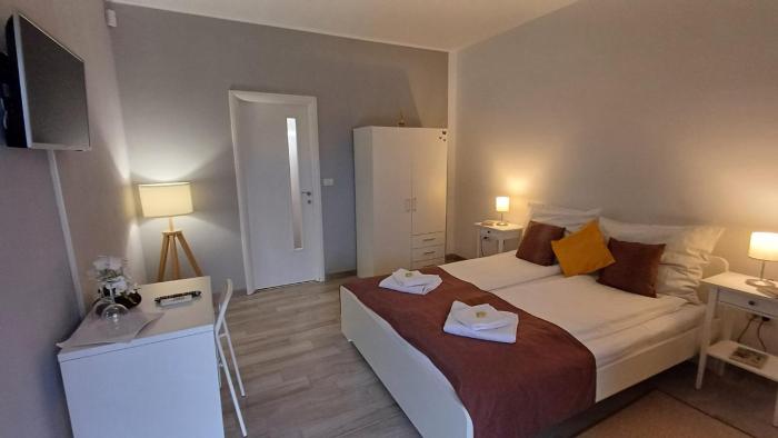 Neferprod Apartments - IS - CAM 04