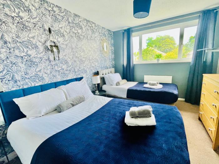 Canterbury 3BR with Driveway suitable for vans - Long stay