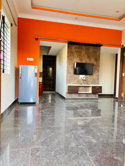 2 BHK Next to the Beautiful Park
