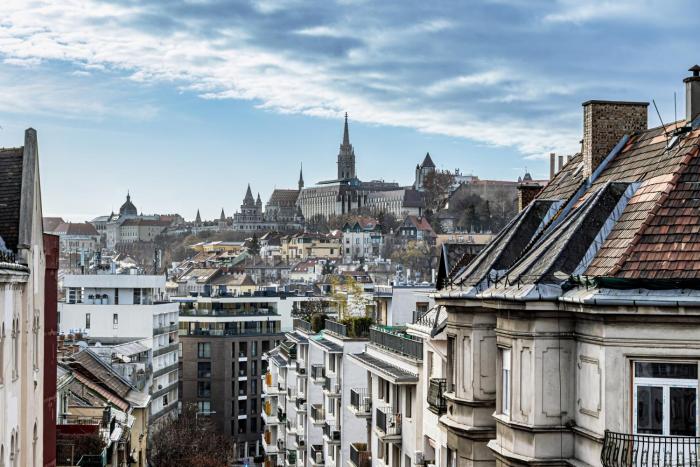 Buda Top Floor Apartment with Terrace & View