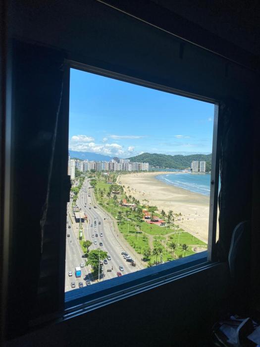 Apto 18 - Pé na areia, Santos