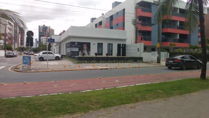 Espaçoso apto em Manaíra a 50mts da areia