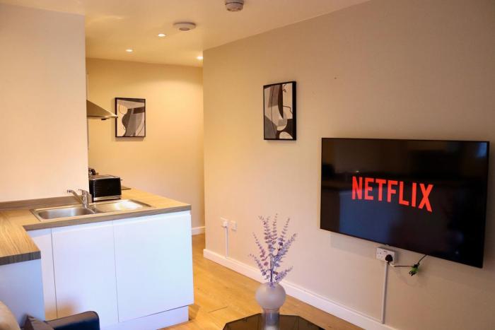 Cozy 1BR Flat Nr Train Station