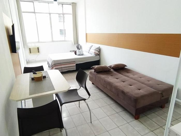 Estúdio Copacabana - 350m da Praia