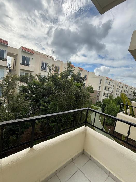 Apt for 4 ppl, walking distance to festival