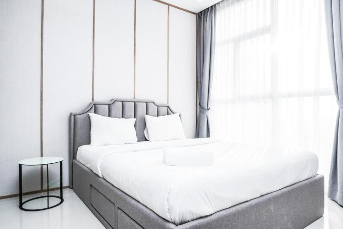 2BR Luxury Modern Ciputra International Apartment By Travelio