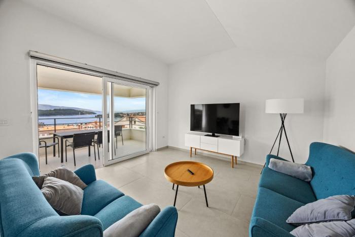 Enchanting Summer Apartment Cres