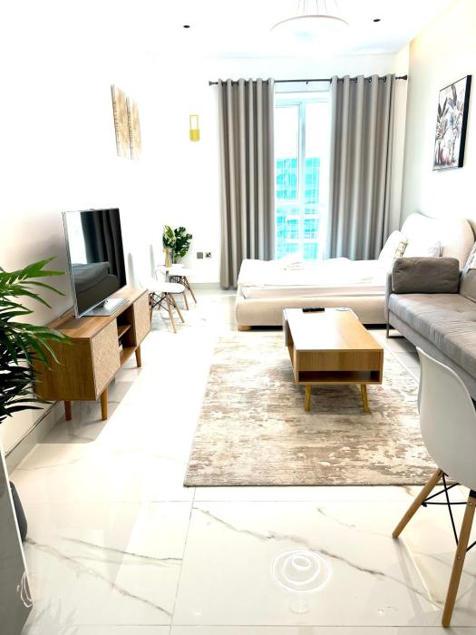 Stunning Studio with Sea-View in Jumeirah Lake Towers JLT