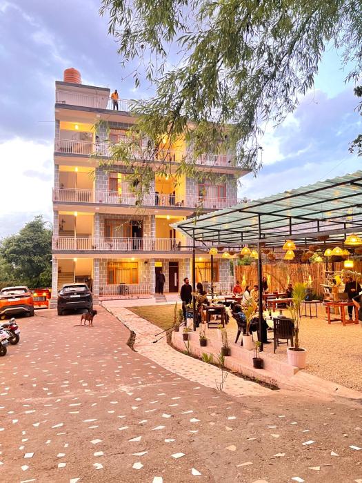 TLO - The Life Outdoor, Bir Billing