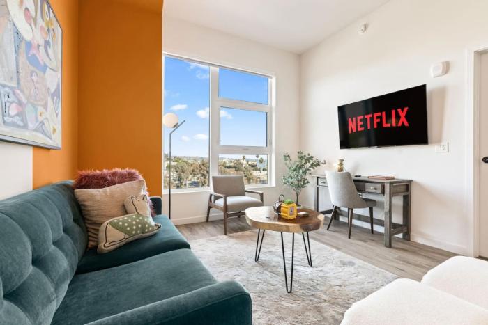 Modern Living, Stunning city views, 1Mile to Dodger Stadium