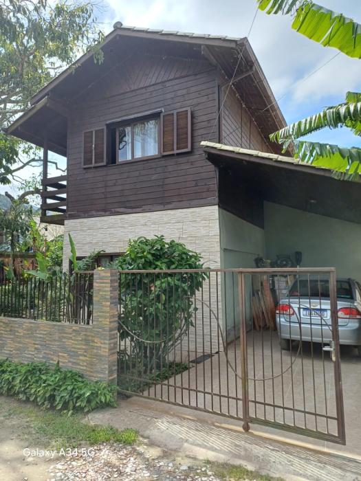 Suíte Ampla em Casa Familiar com acesso a Lagoa