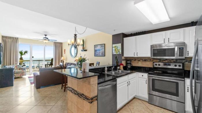 204 West Calypso 2nd floor Gulf Front Specials!