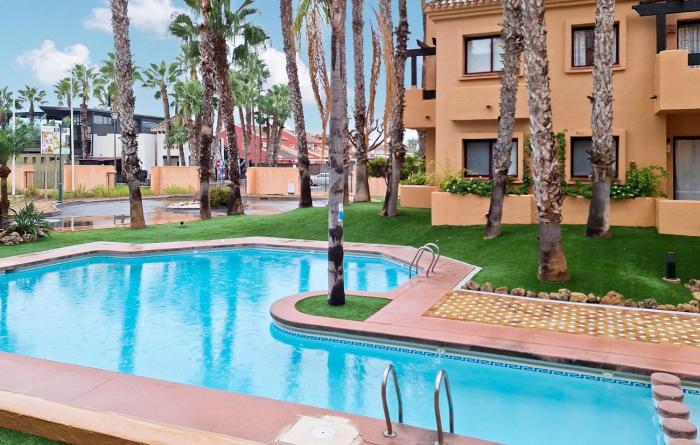 Beautiful Apartment In Los Alcazares