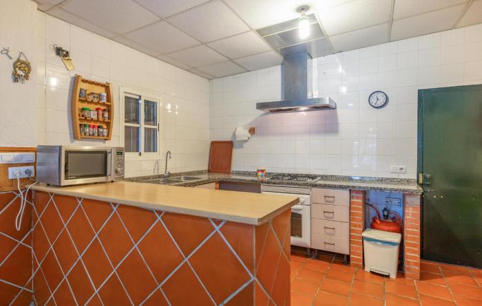 Amazing Home In La Barca De La Florida