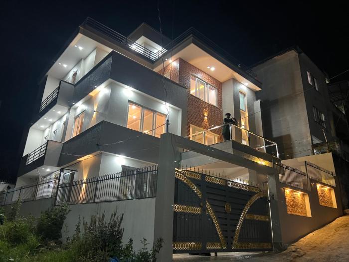 Golfutar Suites