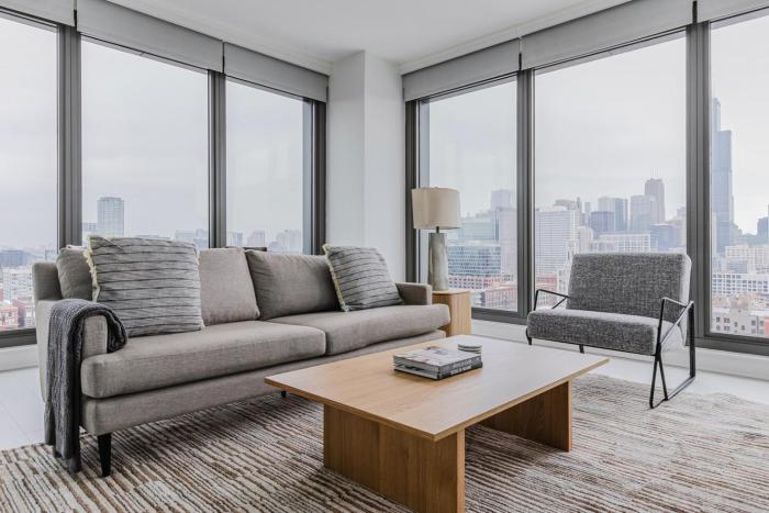 Blueground West Loop pool gym nr Willis CHI-1167