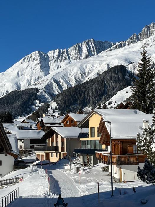 Casa Tresch Sedrun Tujetsch bis 5 Pers