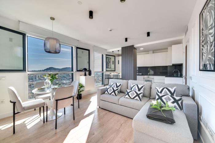 XPCE SKY TOWERS - Parking Free