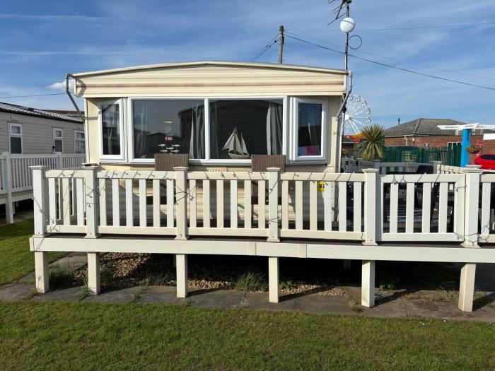 2 Bed Caravan - Sleeps 6 - Dogs - Parking - Wifi