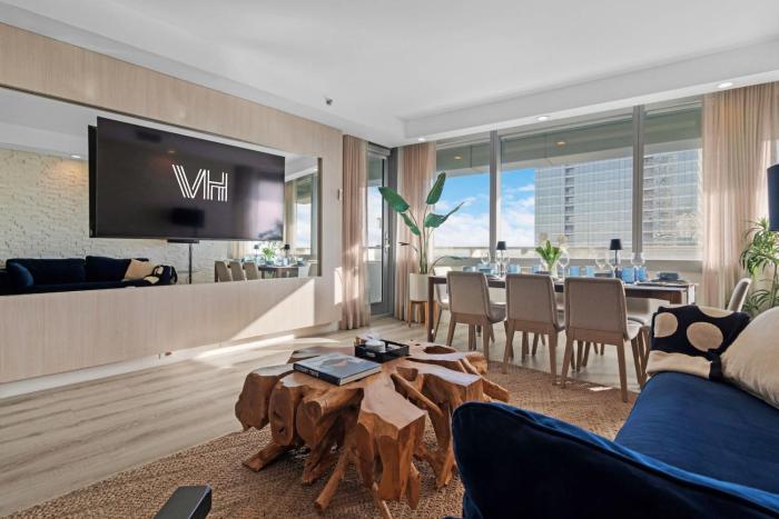 2-Story 3BD Brickell Penthouse Free Parking Heated Pool