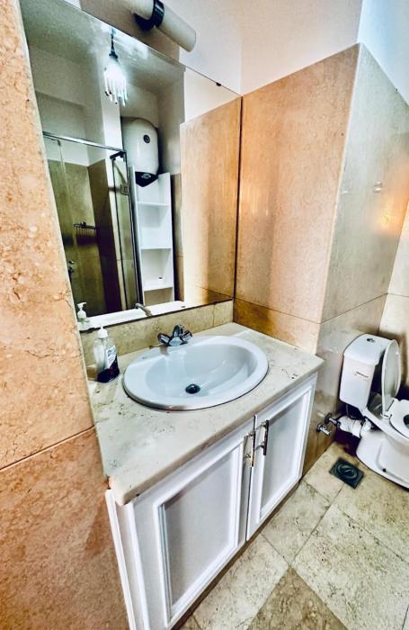 2Bedroom in west golf