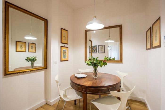 Elegant 2 BDR apartment - 150 mt from Metro A