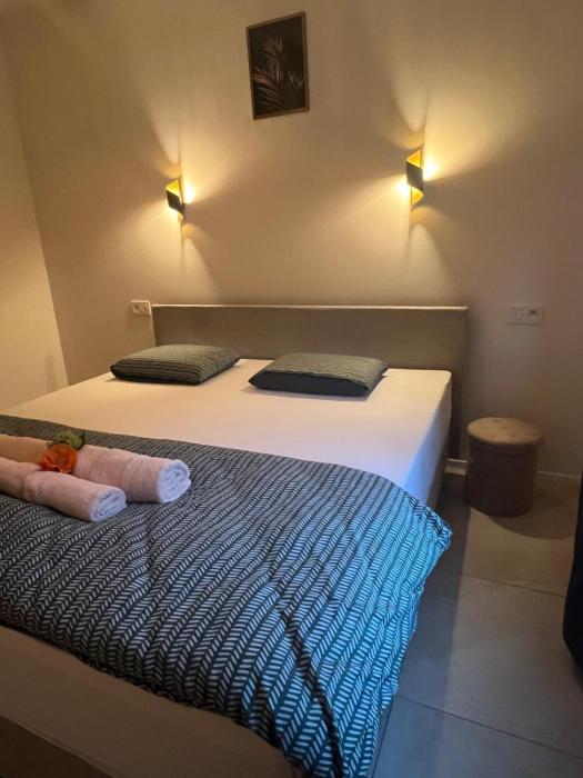 Ereva Seaside cosy 1 bedroom apartment with garden