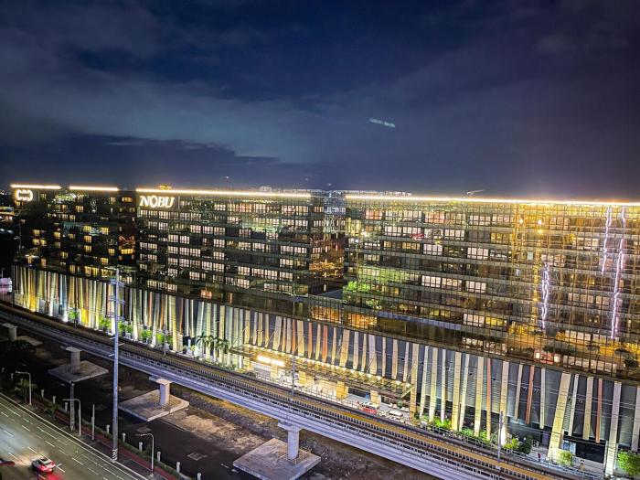 Lovely Penthouse across City of Dreams, Airport