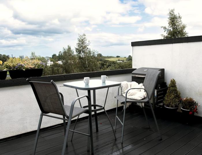 3 Bedroom Family Home with Sea and Mountain View