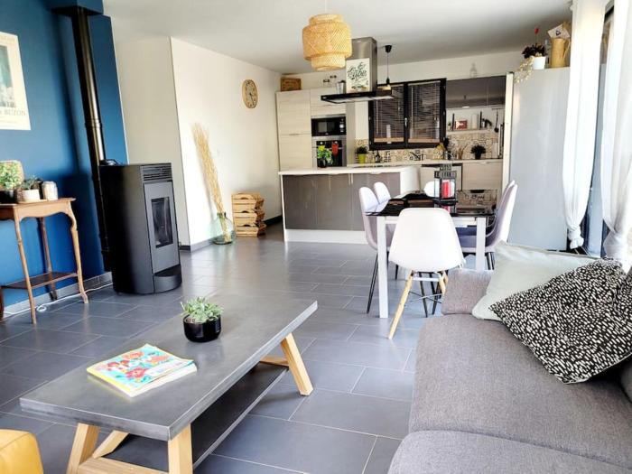 Maison avec vue sur forêt