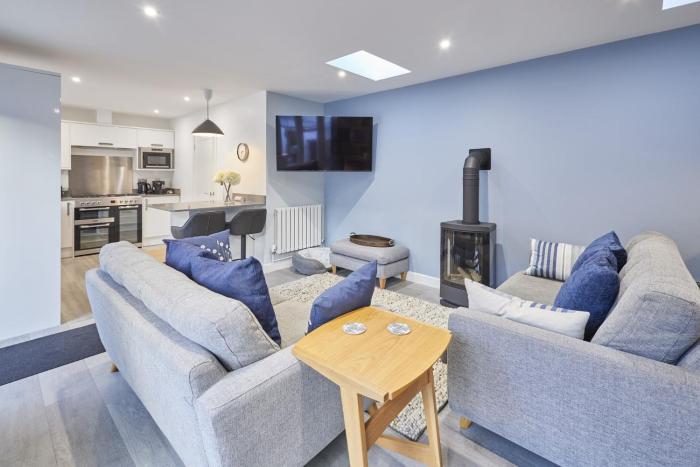 Host & Stay - Harrow Bothy