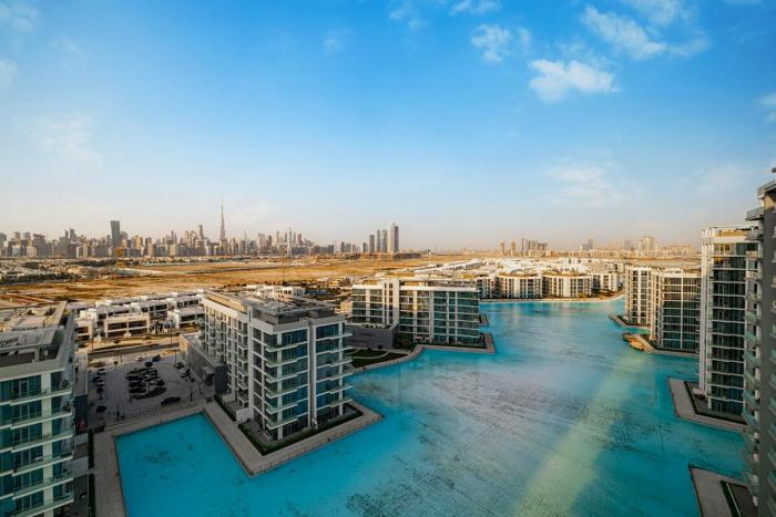 Luxury 2BR Prime Location & Burj Views
