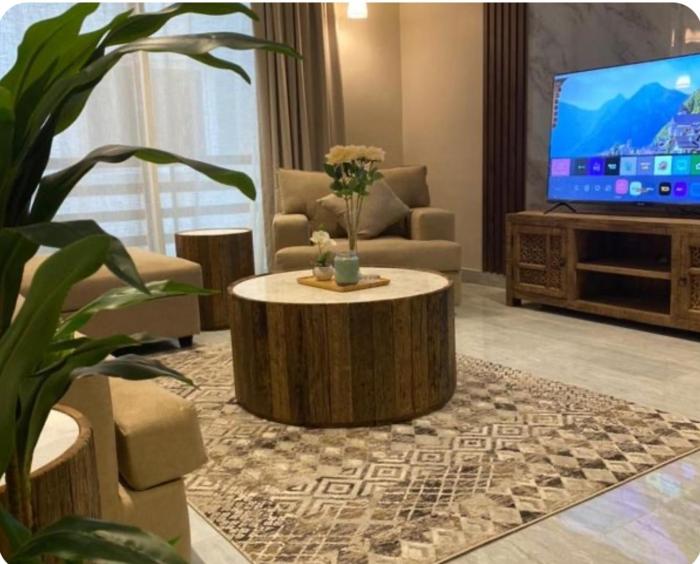 شقة غرفتين نوم وصالة ومطبخ