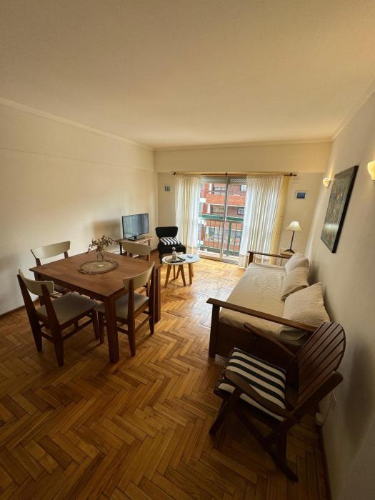 Depto 2 ambientes La Perla