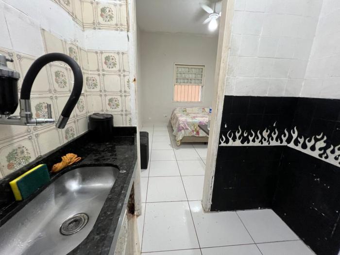 Kitnet térreo no Canto do Forte