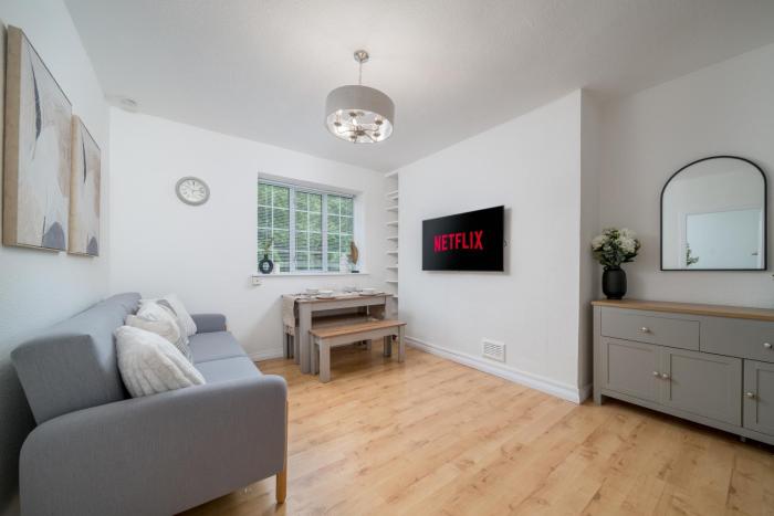 NEW! Cosy Flat - Free Secure Parking - Wapping Station