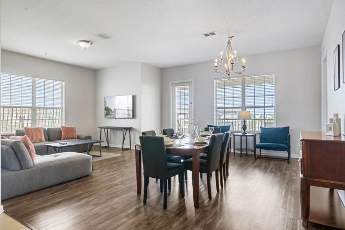 4816 Cayview Avenue 407