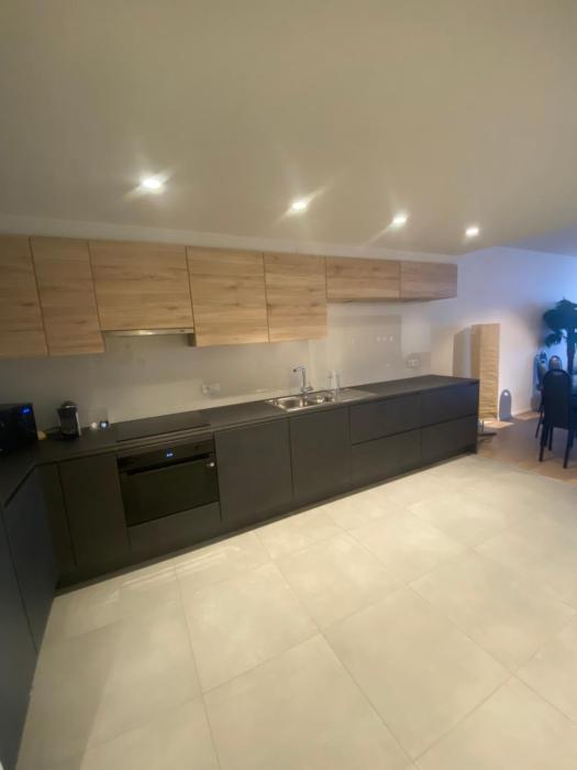 Beautiful 2-bedroom apartment on the 8th floor with direct sea view T44