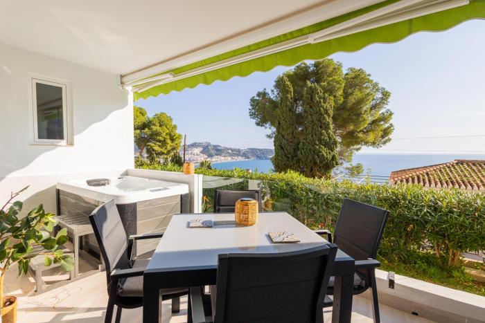 Seaside Spa Luxury Flat - Jacuzzi - Sauna - Sea view