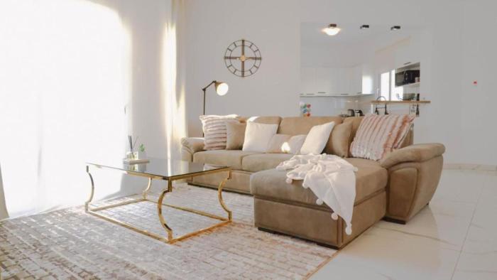 H&O Boulevard Breeze APARTMENT!