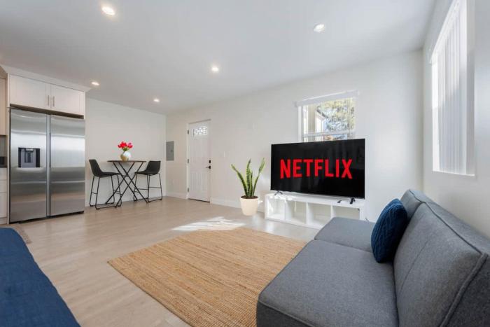 Prestige Studio Haven at Burbank