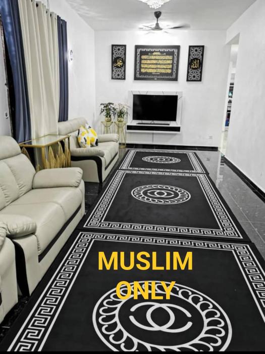 "Homestay Mak Midah"