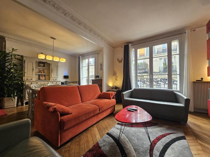 Montmartre beautiful 67 m2 Apartment with Gym & Balcony