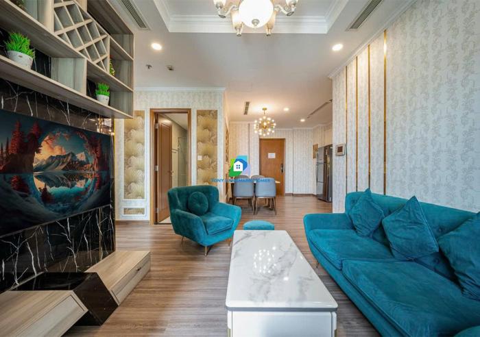 Modern Elegance in Central Park