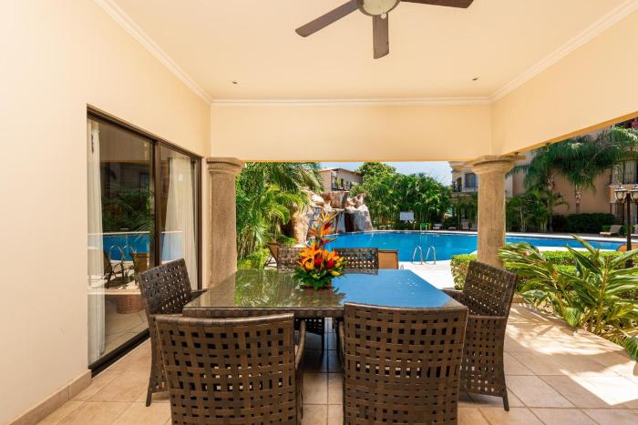 Sunrise 1- 3 Bedroom Poolside Condo