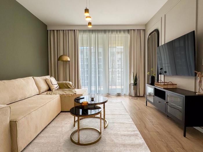 Cityscape Oasis, Stylish & Cozy Apt, Private Parking