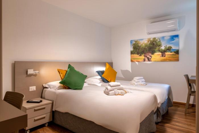 New Modern 2 bedroom Apt near Bari Policlinico