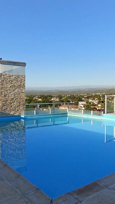 Dept with pool and view